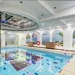 Luxurious 3 Bedroom In Herastrau Apartment Bucharest