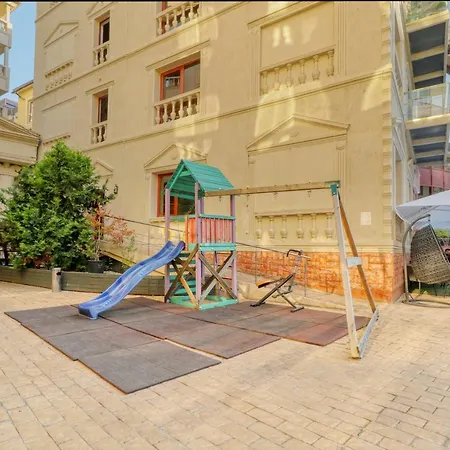Luxurious 3 Bedroom In Herastrau Apartment Bucharest