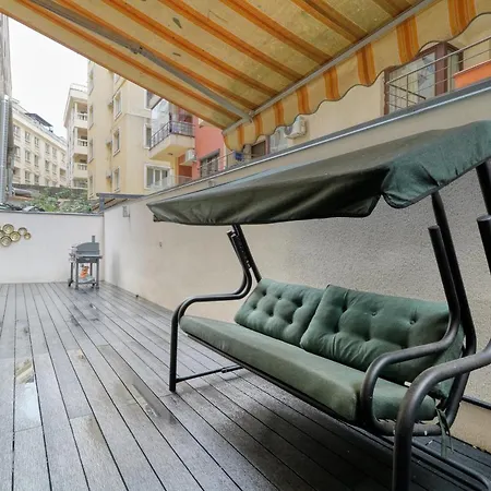 Апартаменты Luxurious 3 Bedroom In Herastrau