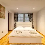 Luxurious 3 Bedroom In Herastrau *