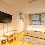 Luxurious 3 Bedroom In Herastrau *