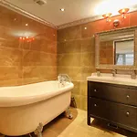 Apartament Luxurious 3 Bedroom In Herastrau