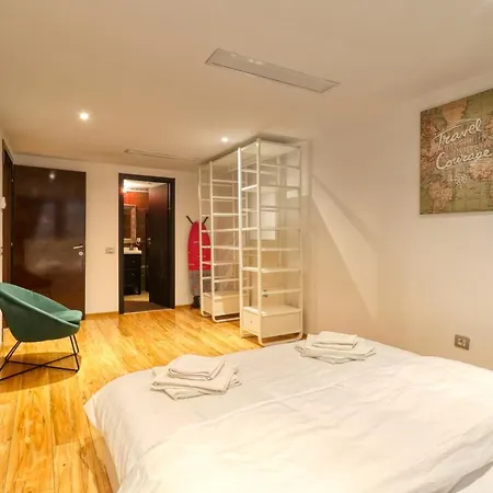 Luxurious 3 Bedroom In Herastrau