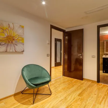 Luxurious 3 Bedroom In Herastrau