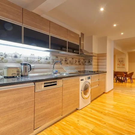 Apartment Luxurious 3 Bedroom In Herastrau