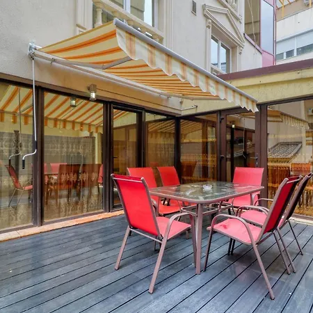 Luxurious 3 Bedroom In Herastrau Apartmán