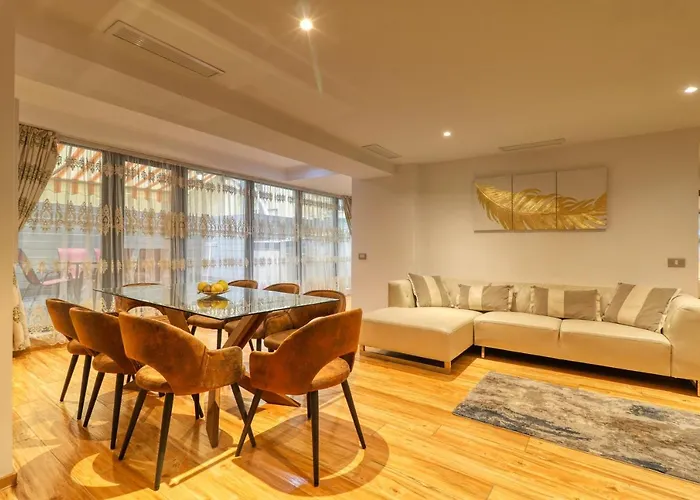 公寓 Luxurious 3 Bedroom In Herastrau 布加勒斯特