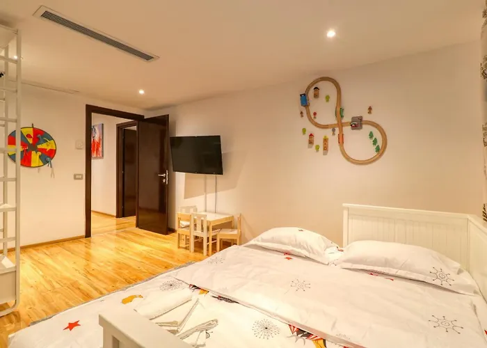 Luxurious 3 Bedroom In Herastrau Apartmán Bukurešť