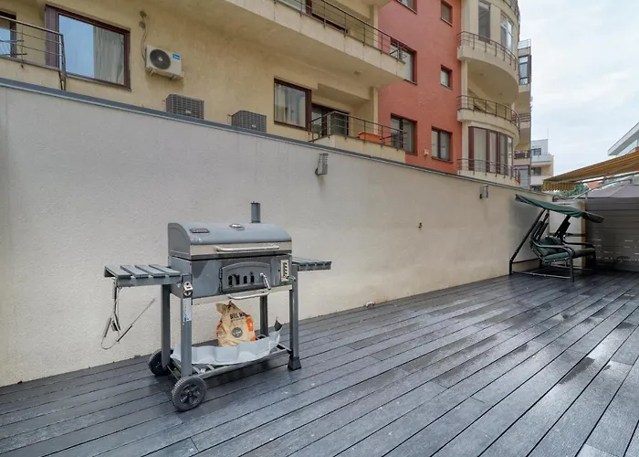 Luxurious 3 Bedroom In Herastrau